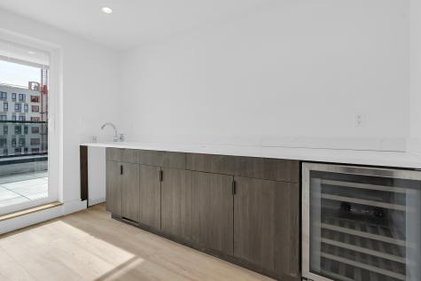 505 West Elm Street Chicago IL 60610