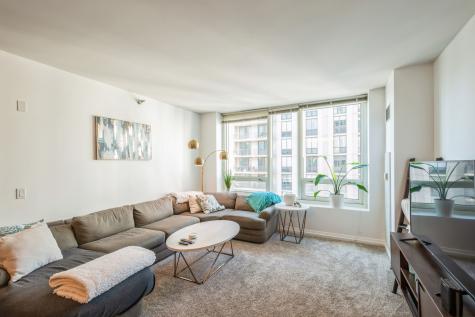 33 West Ontario Street Chicago IL 60654