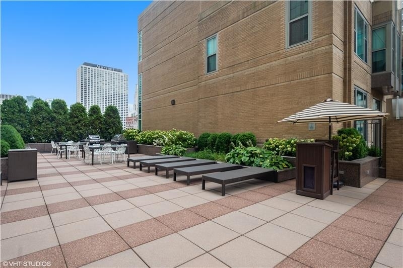 33 West Ontario Street Chicago IL 60654