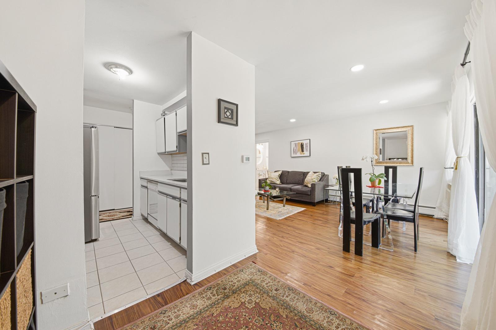 1813 Hemlock Place Schaumburg IL 60173