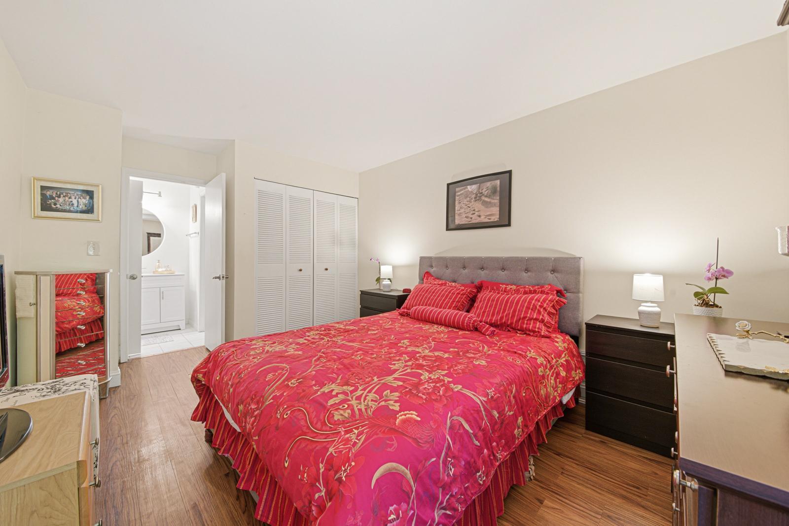 1813 Hemlock Place Schaumburg IL 60173