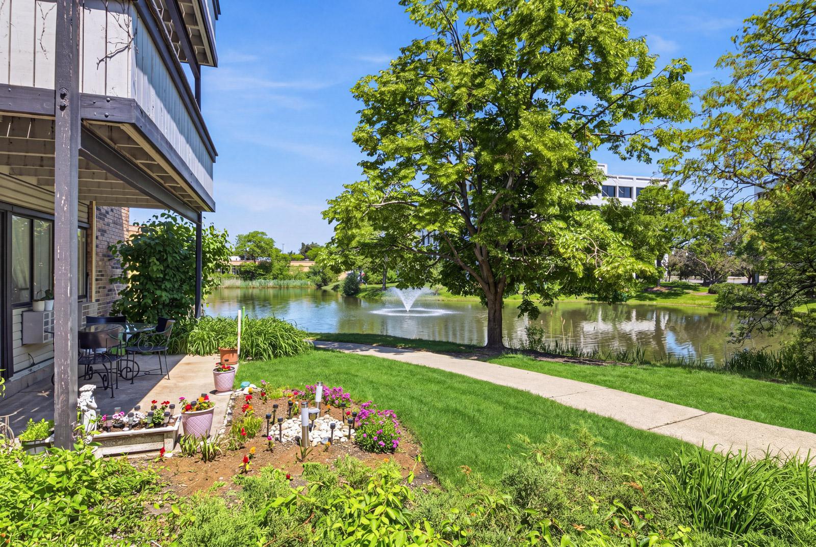 1813 Hemlock Place Schaumburg IL 60173