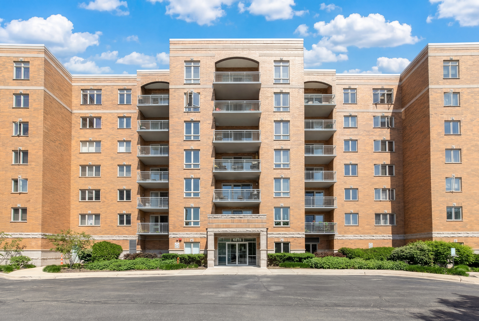 6815 North Milwaukee Avenue Niles IL 60714