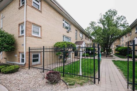 6634 West 95th Street Oak Lawn IL 60453