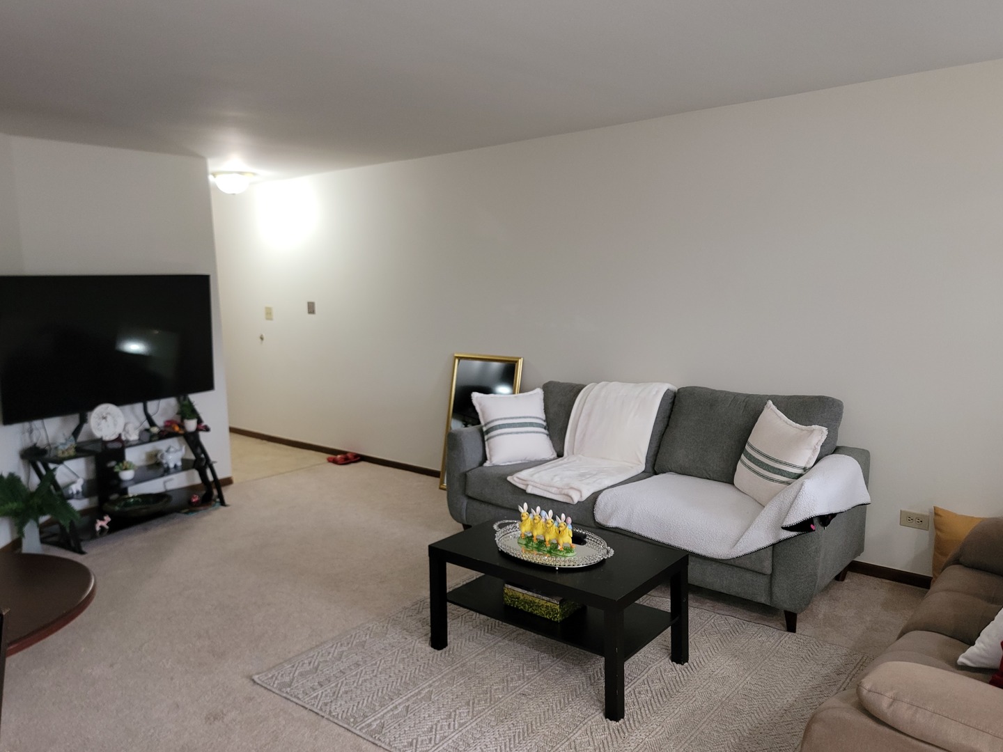 1744 Eastwood Court Schaumburg IL 60195