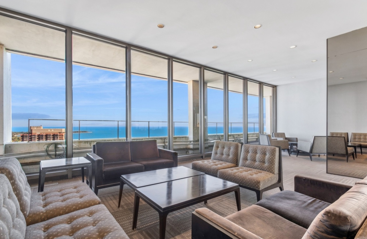 2800 North Lake Shore Drive Chicago IL 60657