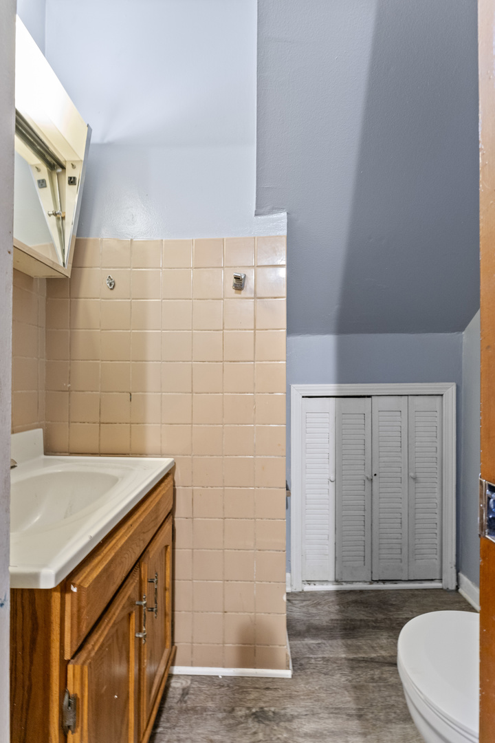 2504 Algonquin Road Rolling Meadows IL 60008