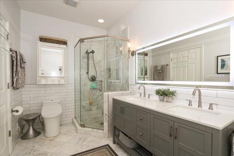 768 West Street Johns Place Addison IL 60101