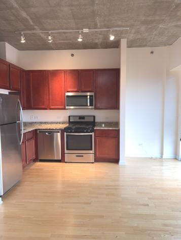 1122 West Catalpa Avenue Chicago IL 60640