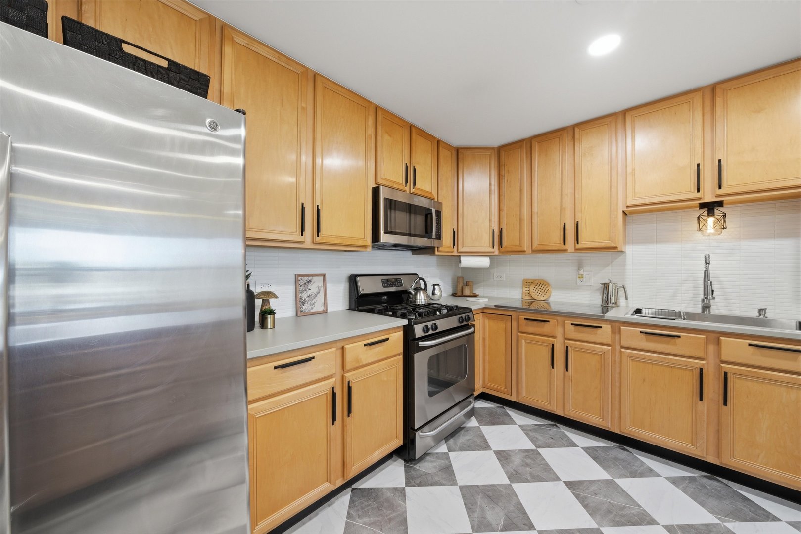 4740 South Ingleside Avenue Chicago IL 60615