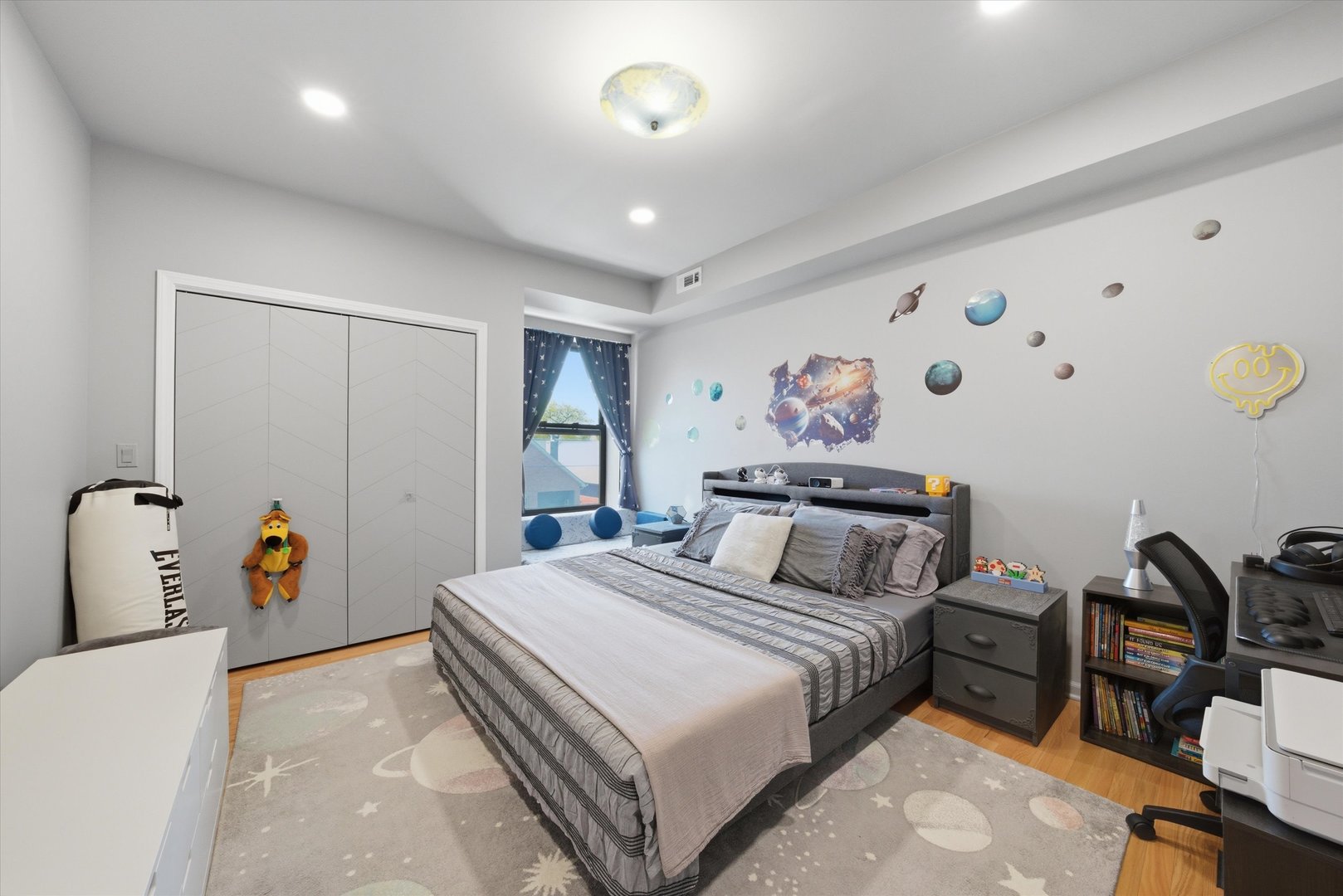 4740 South Ingleside Avenue Chicago IL 60615