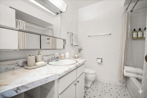 1133 South Finley Road Lombard IL 60148