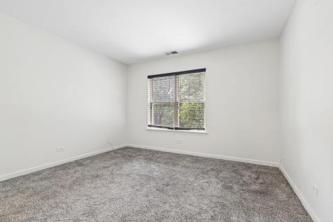 104 Glengarry Drive Bloomingdale IL 60108