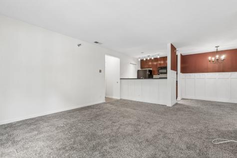 104 Glengarry Drive Bloomingdale IL 60108