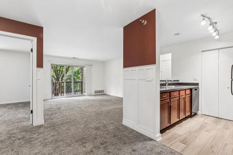104 Glengarry Drive Bloomingdale IL 60108