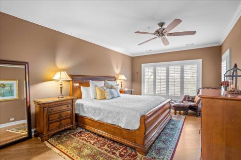 332 Regent Wood Road Northfield IL 60093