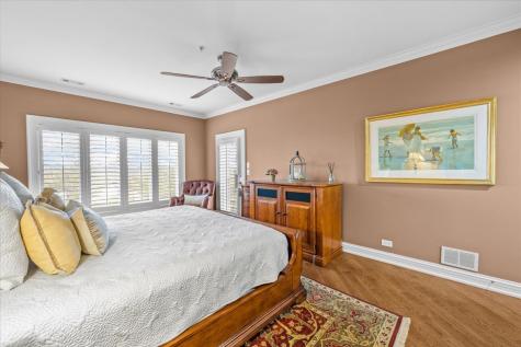 332 Regent Wood Road Northfield IL 60093