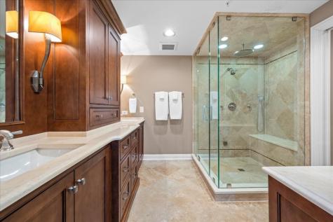 332 Regent Wood Road Northfield IL 60093