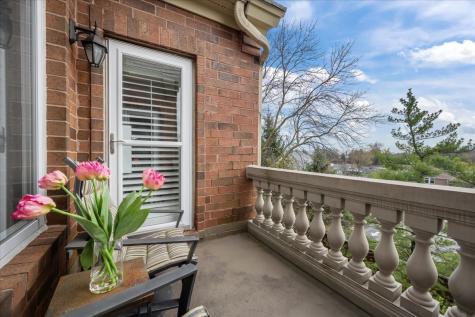 332 Regent Wood Road Northfield IL 60093