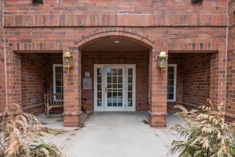 332 Regent Wood Road Northfield IL 60093