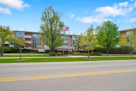 1301 North Western Avenue Lake Forest IL 60045