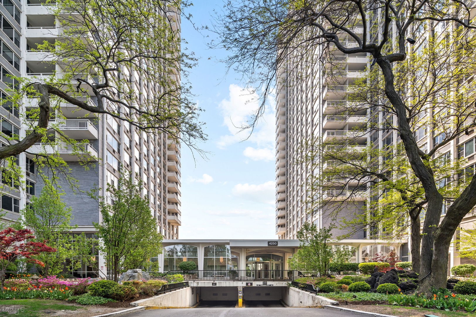 4250 North Marine Drive Chicago IL 60613