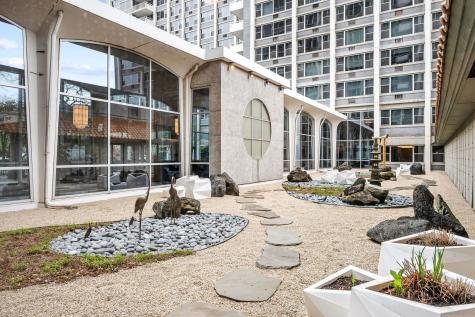 4250 North Marine Drive Chicago IL 60613