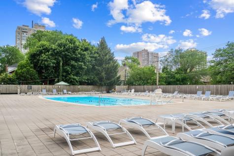 4250 North Marine Drive Chicago IL 60613