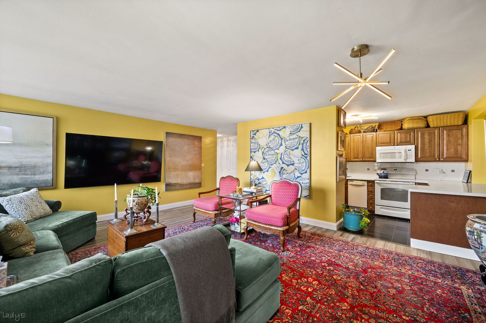 4250 North Marine Drive Chicago IL 60613