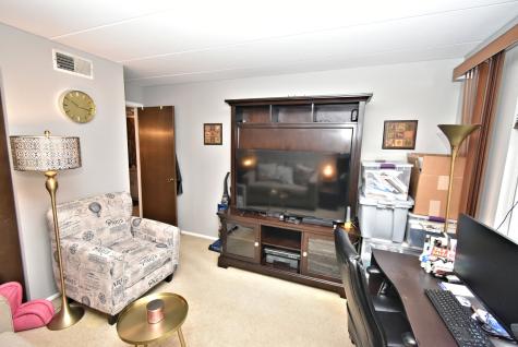 18855 Burnham Avenue Lansing IL 60438