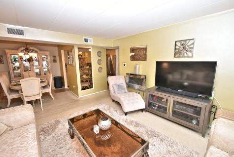 18855 Burnham Avenue Lansing IL 60438
