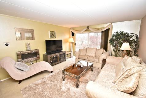 18855 Burnham Avenue Lansing IL 60438