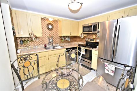 18855 Burnham Avenue Lansing IL 60438