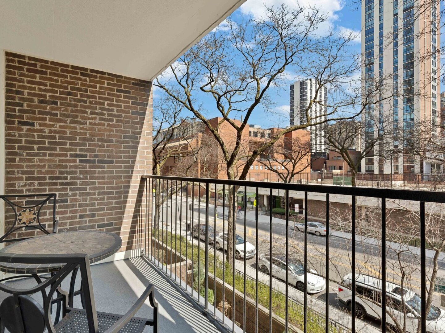 1555 North Sandburg Terrace Chicago IL 60610