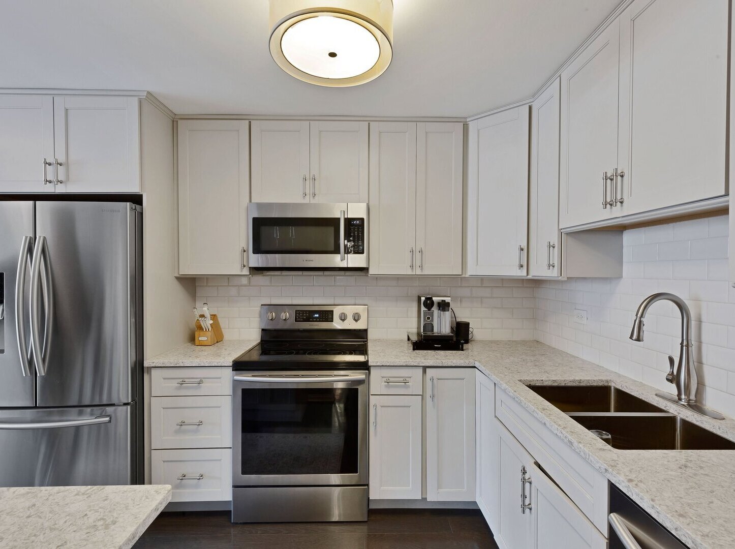 1555 North Sandburg Terrace Chicago IL 60610