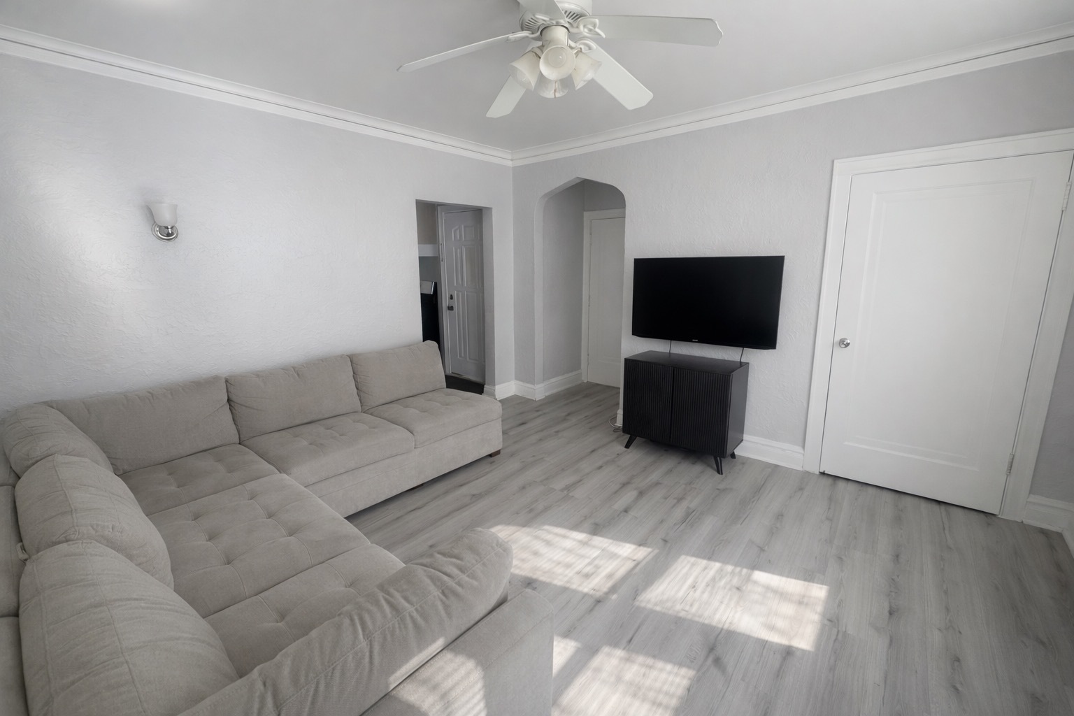 2859 North Kostner Avenue Chicago IL 60641