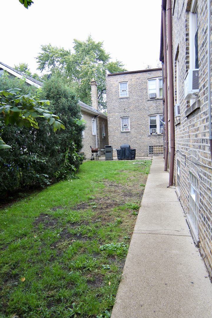 2859 North Kostner Avenue Chicago IL 60641