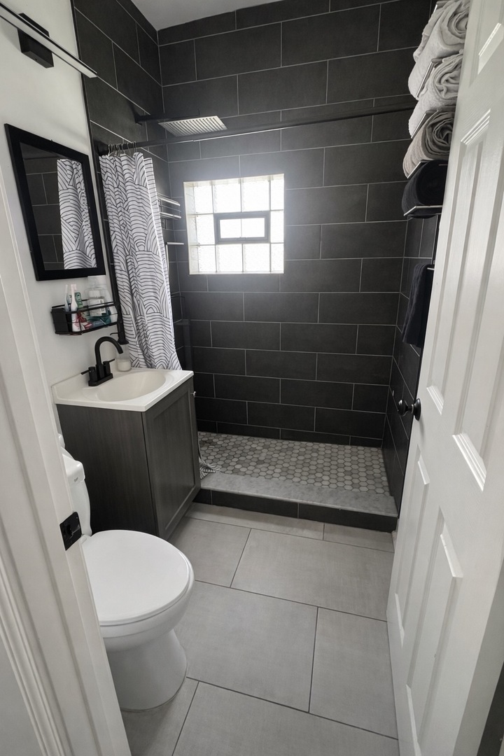 2859 North Kostner Avenue Chicago IL 60641