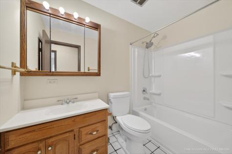 1326 Kingsbury Drive Hanover Park IL 60133