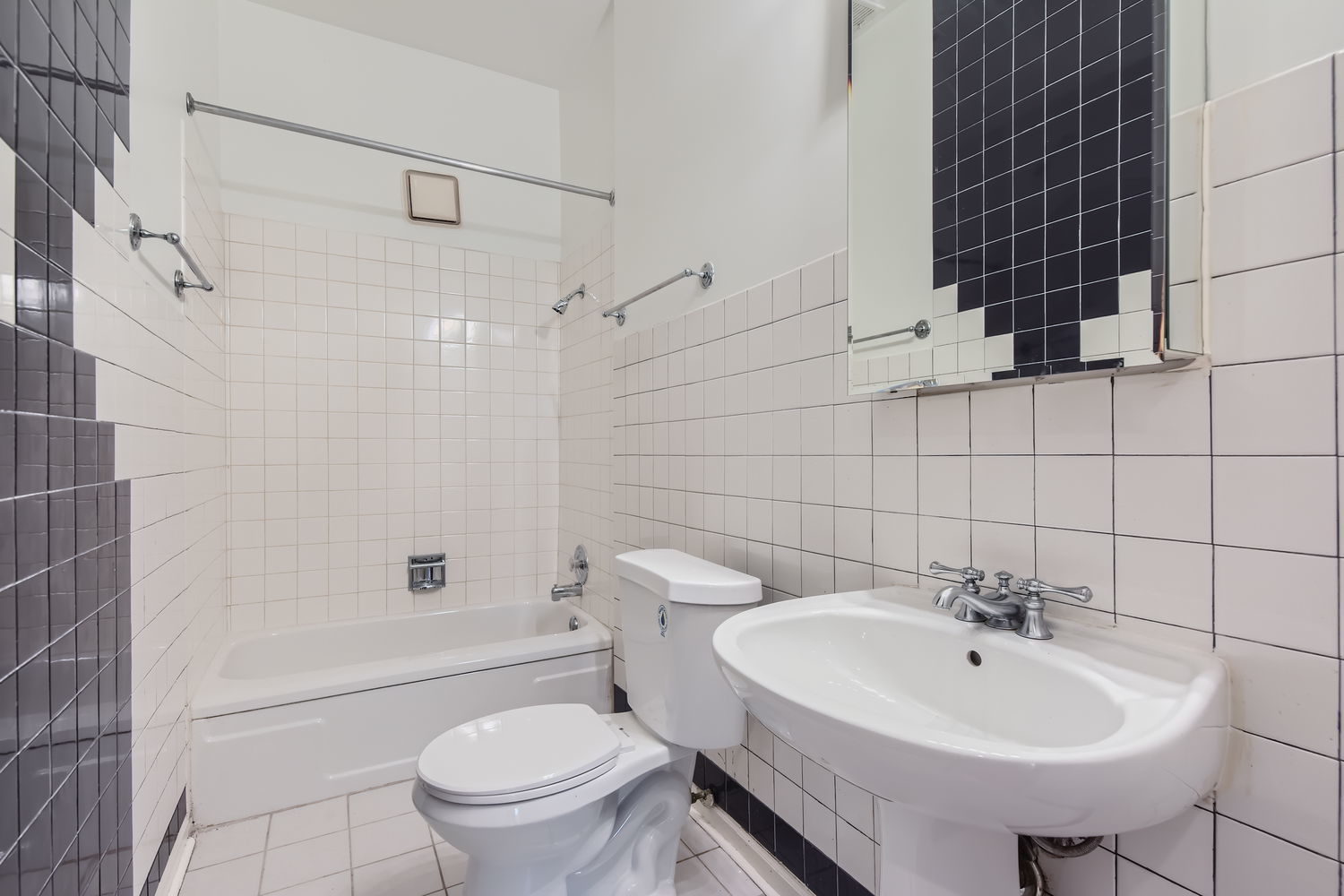 5052 South Drexel Boulevard Chicago IL 60615