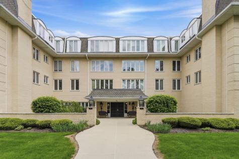 75 6TH Avenue La Grange IL 60525