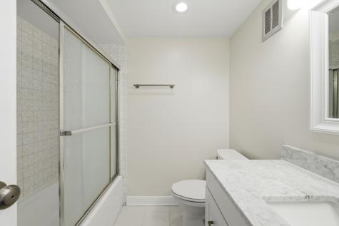 75 6TH Avenue La Grange IL 60525