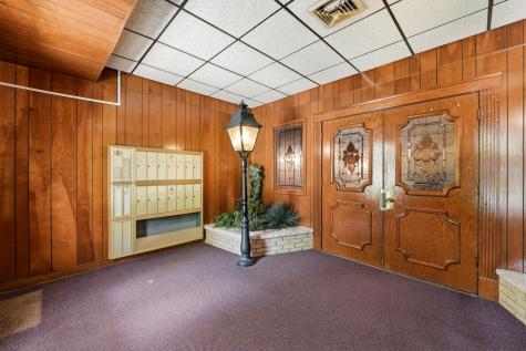 75 6TH Avenue La Grange IL 60525