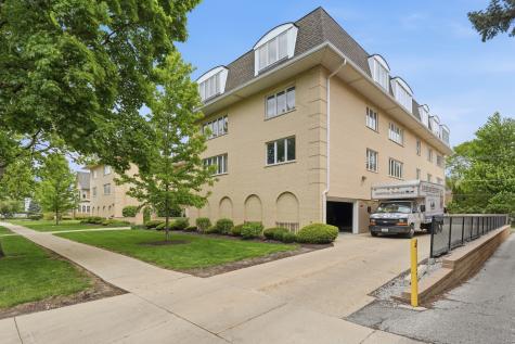75 6TH Avenue La Grange IL 60525