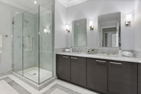 2550 North Lakeview Avenue Chicago IL 60614