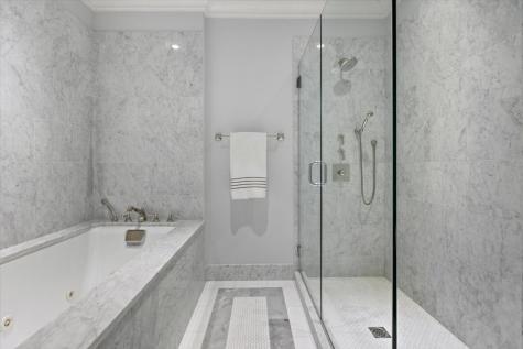 2550 North Lakeview Avenue Chicago IL 60614