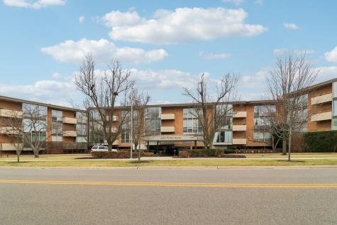 1301 North Western Avenue Lake Forest IL 60045