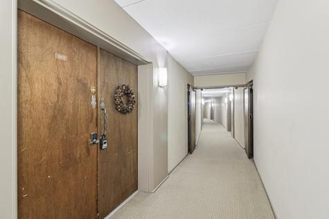 1301 North Western Avenue Lake Forest IL 60045