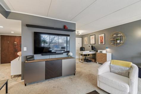 1301 North Western Avenue Lake Forest IL 60045