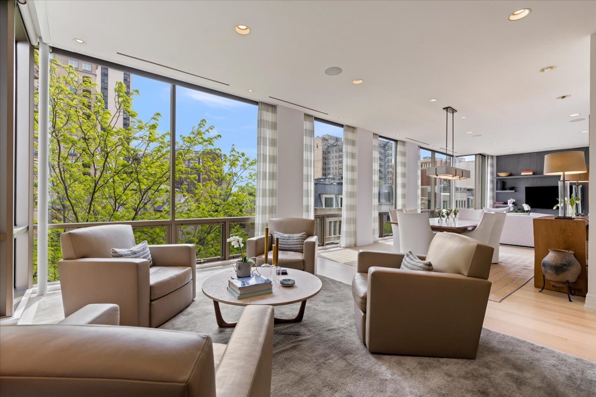 422 West Deming Place Chicago IL 60614